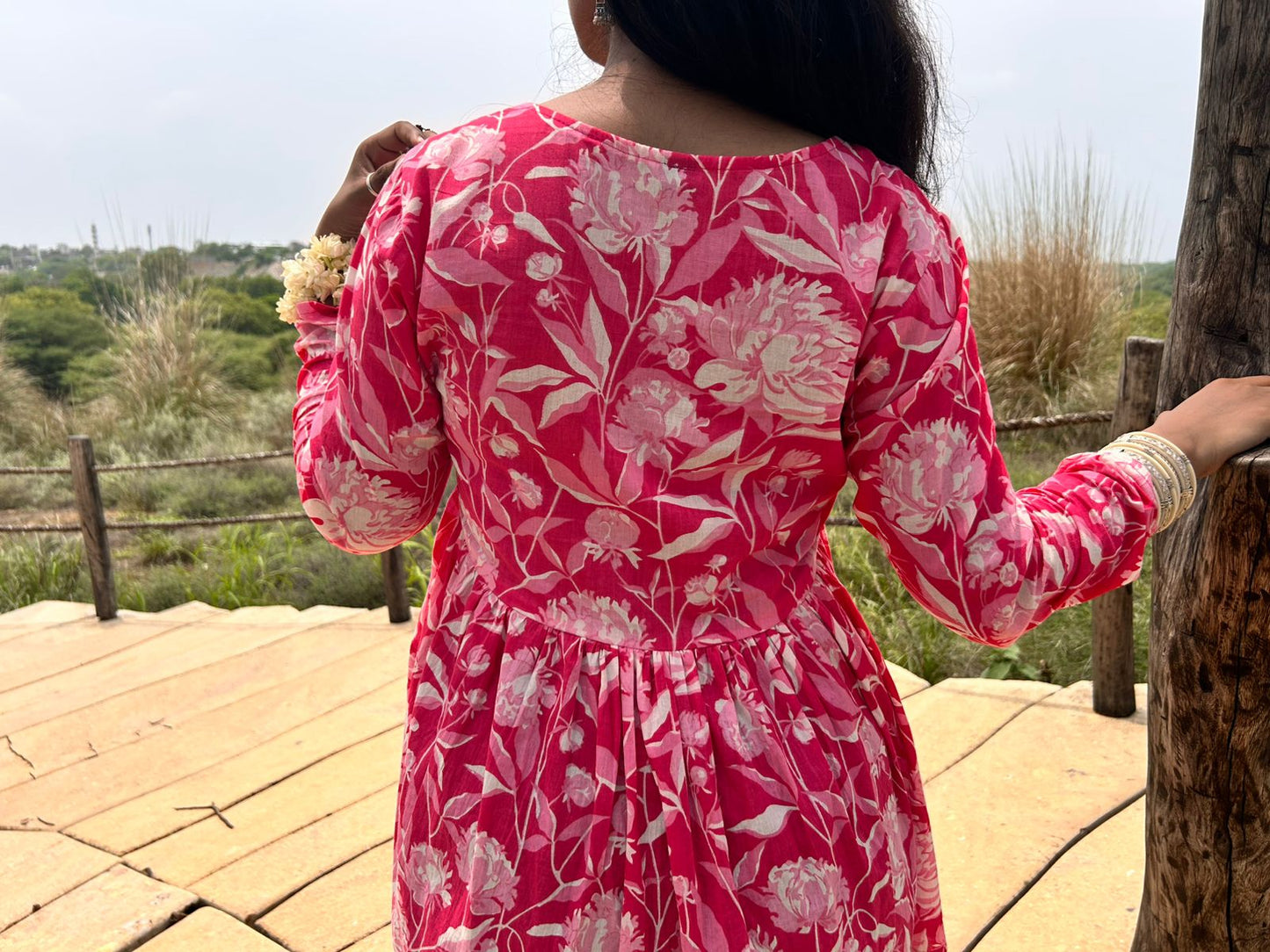 Fhoolwari Short Kurti – A garden of colors woven into fabric